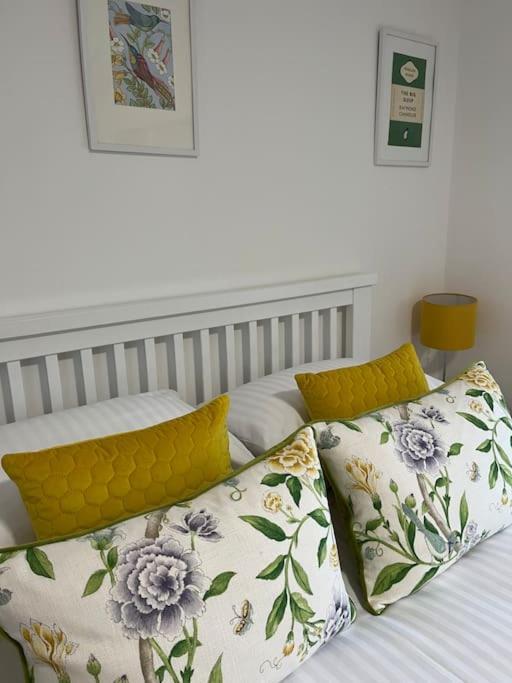 No5 At 53 - 2 Bed Apartment In Leek, Staffs Peak District Exterior photo