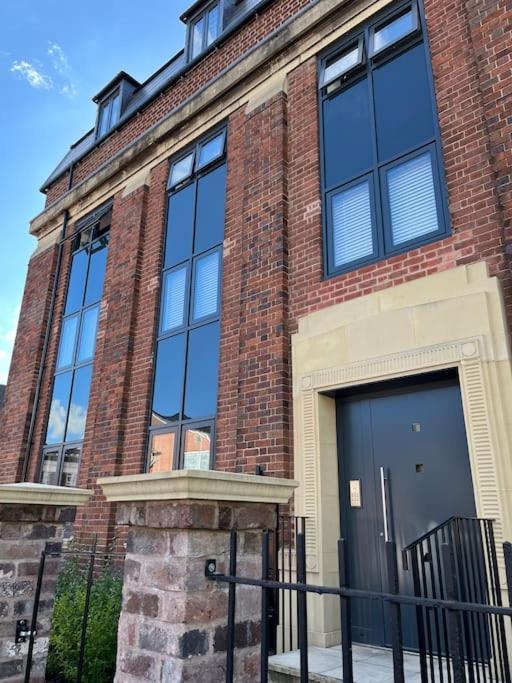 No5 At 53 - 2 Bed Apartment In Leek, Staffs Peak District Exterior photo