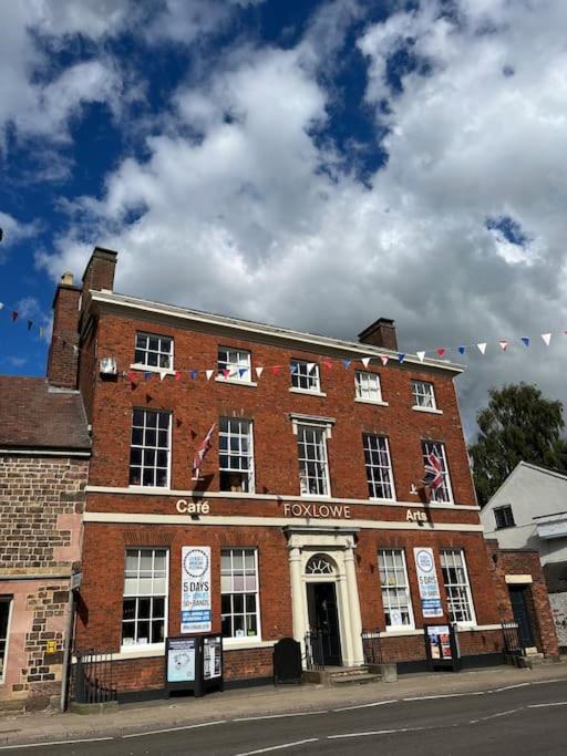 No5 At 53 - 2 Bed Apartment In Leek, Staffs Peak District Exterior photo